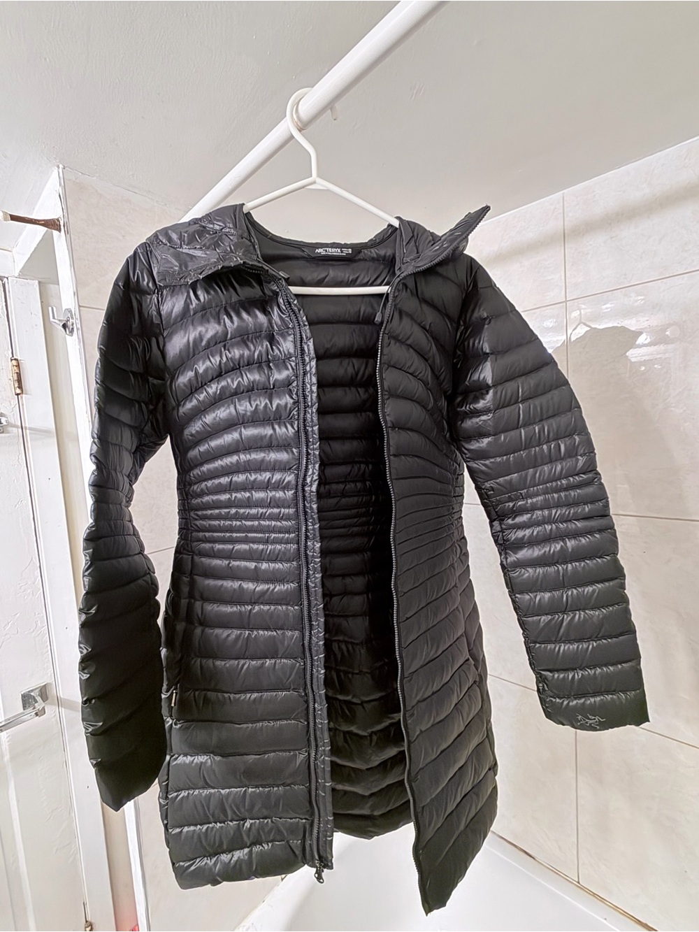 Arc'teryx Black Quilted Nuri Down Puff Jacket - Picture 4 of 7